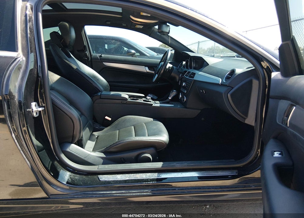 2015 MERCEDES-BENZ C 250 VIN: WDDGJ4HB9FG438174