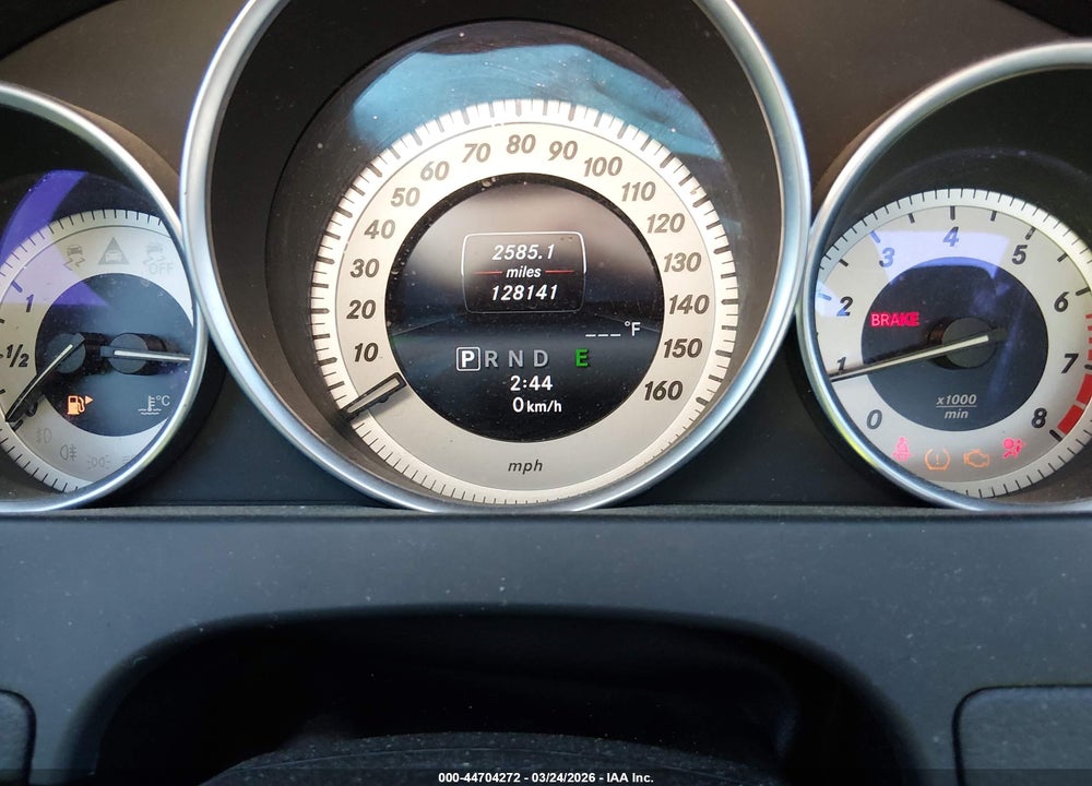 2015 MERCEDES-BENZ C 250 VIN: WDDGJ4HB9FG438174