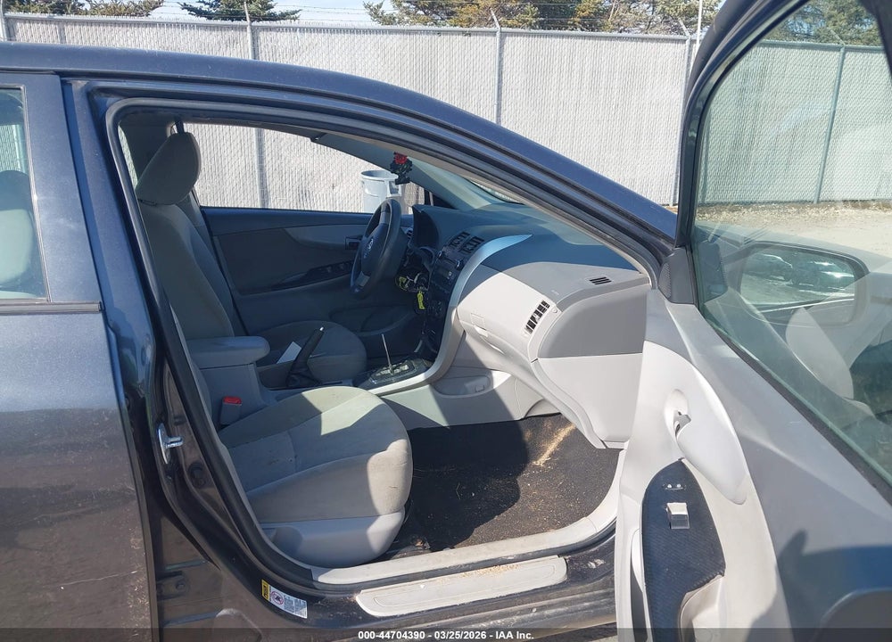 2010 TOYOTA COROLLA LE VIN: 1NXBU4EE6AZ304450