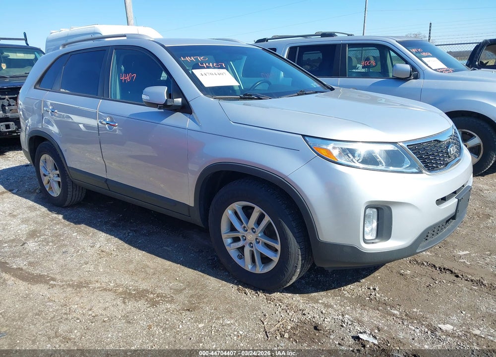 2014 KIA SORENTO LX VIN: 5XYKT4A64EG459642
