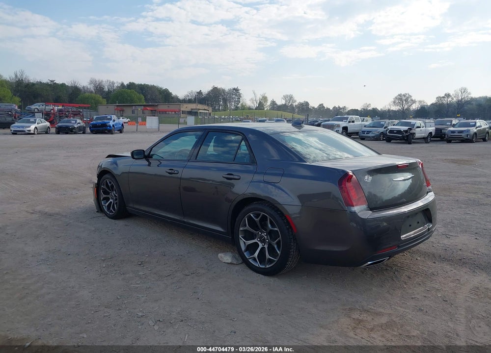 2016 CHRYSLER 300 VIN: 2C3CCABG5GH141421