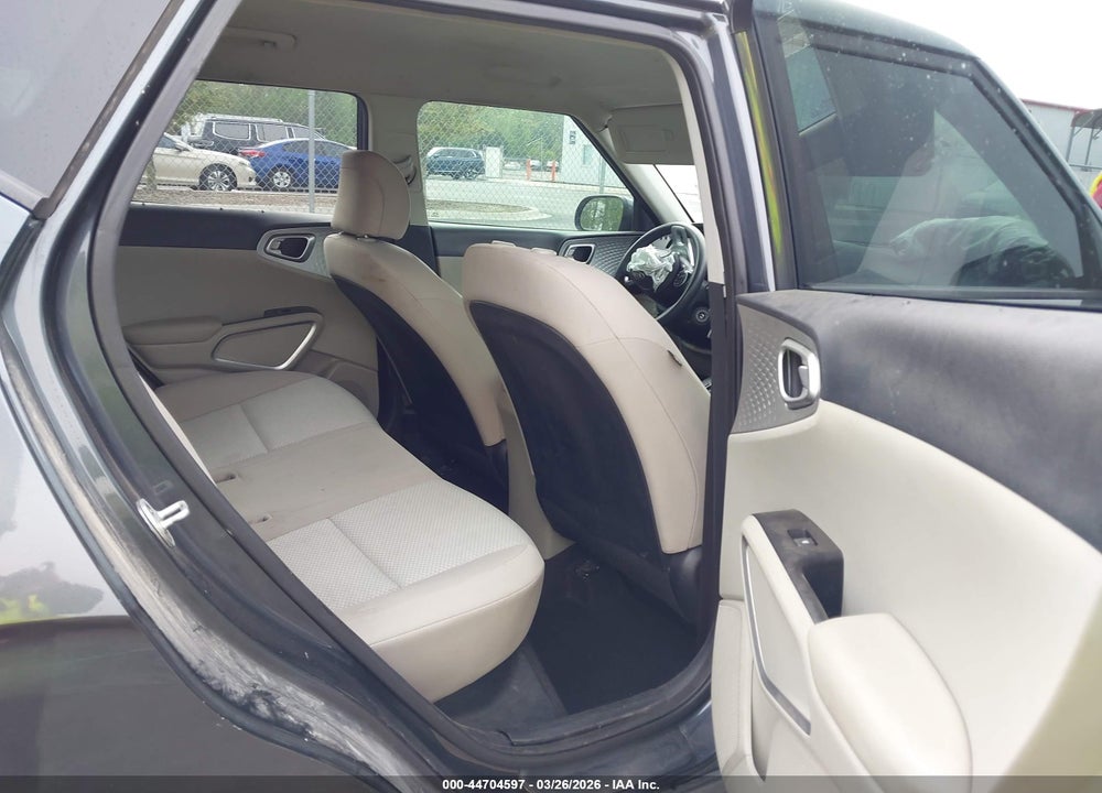 2020 KIA SOUL LX VIN: KNDJ23AU9L7004660