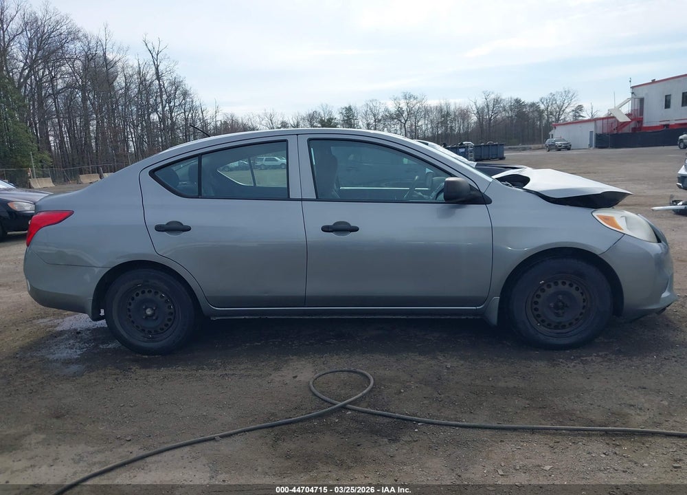 2014 NISSAN VERSA 1.6 S VIN: 3N1CN7AP5EL844311