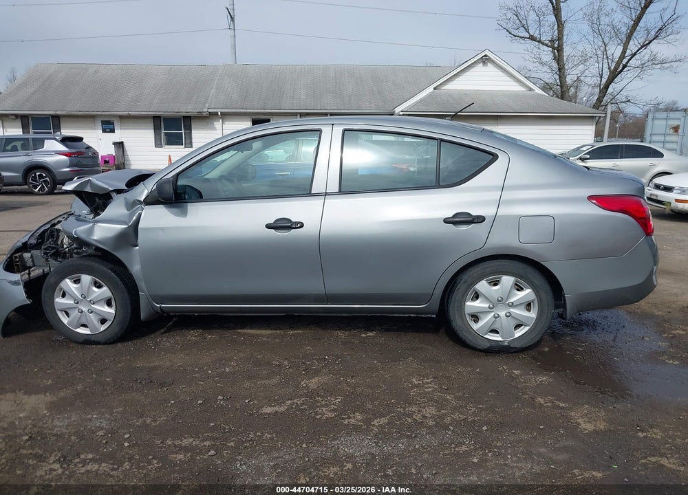 2014 NISSAN VERSA 1.6 S VIN: 3N1CN7AP5EL844311