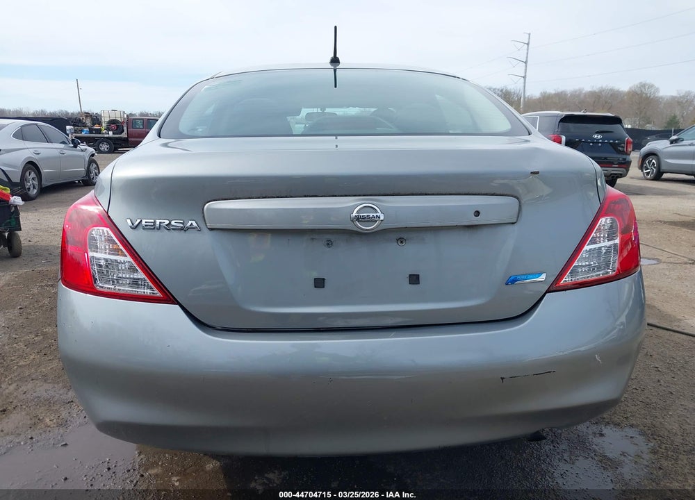 2014 NISSAN VERSA 1.6 S VIN: 3N1CN7AP5EL844311