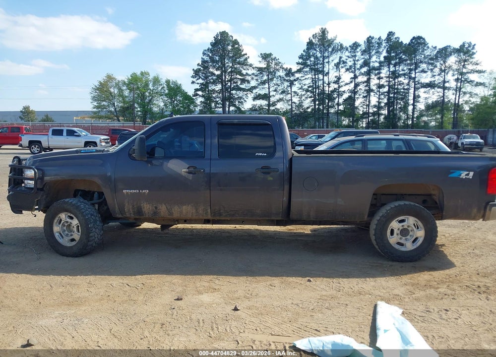 2011 CHEVROLET SILVERADO 2500HD LT VIN: 1GC1KXCG8BF117129