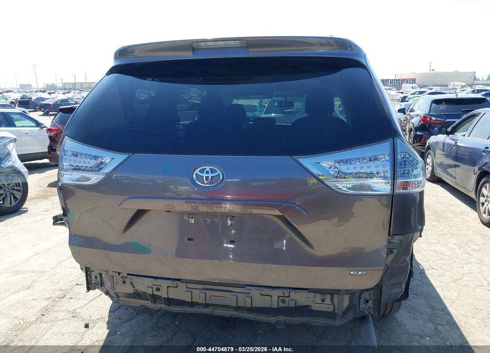 2017 TOYOTA SIENNA SE 8 PASSENGER VIN: 5TDXZ3DC0HS891927