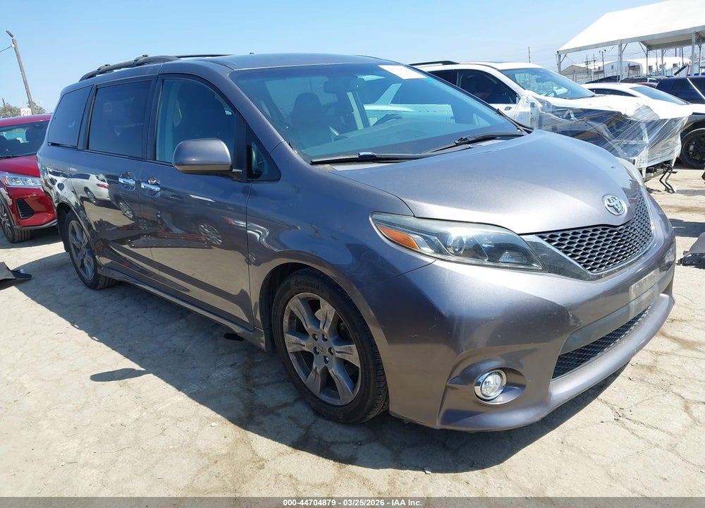2017 TOYOTA SIENNA SE 8 PASSENGER VIN: 5TDXZ3DC0HS891927