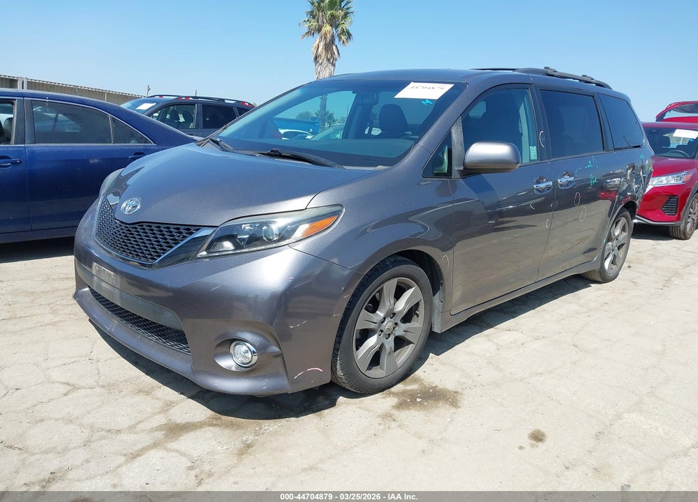 2017 TOYOTA SIENNA SE 8 PASSENGER VIN: 5TDXZ3DC0HS891927