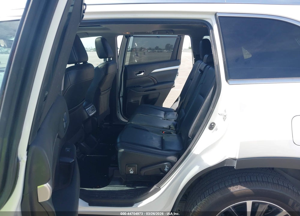 2019 TOYOTA HIGHLANDER HYBRID XLE VIN: 5TDJGRFH0KS064556