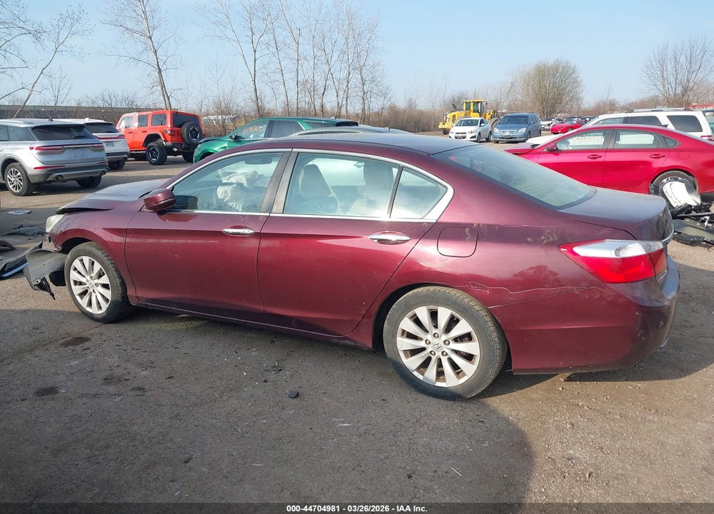 2013 HONDA ACCORD EX VIN: 1HGCR2F75DA066905