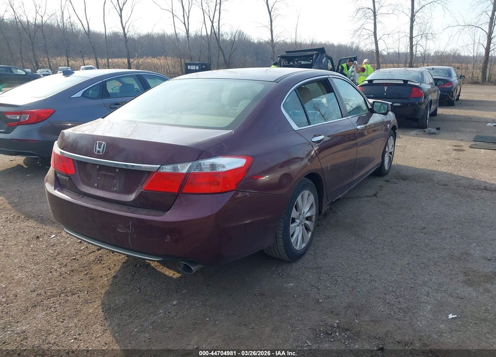2013 HONDA ACCORD EX VIN: 1HGCR2F75DA066905