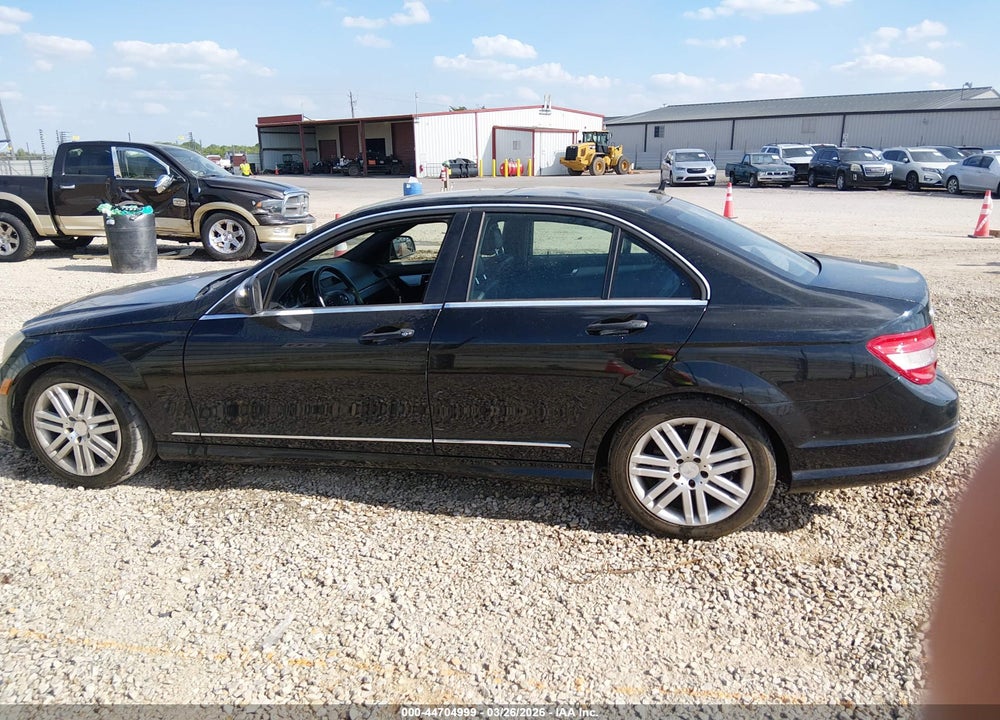 2009 MERCEDES-BENZ C 300 LUXURY/SPORT VIN: WDDGF54X69F200592
