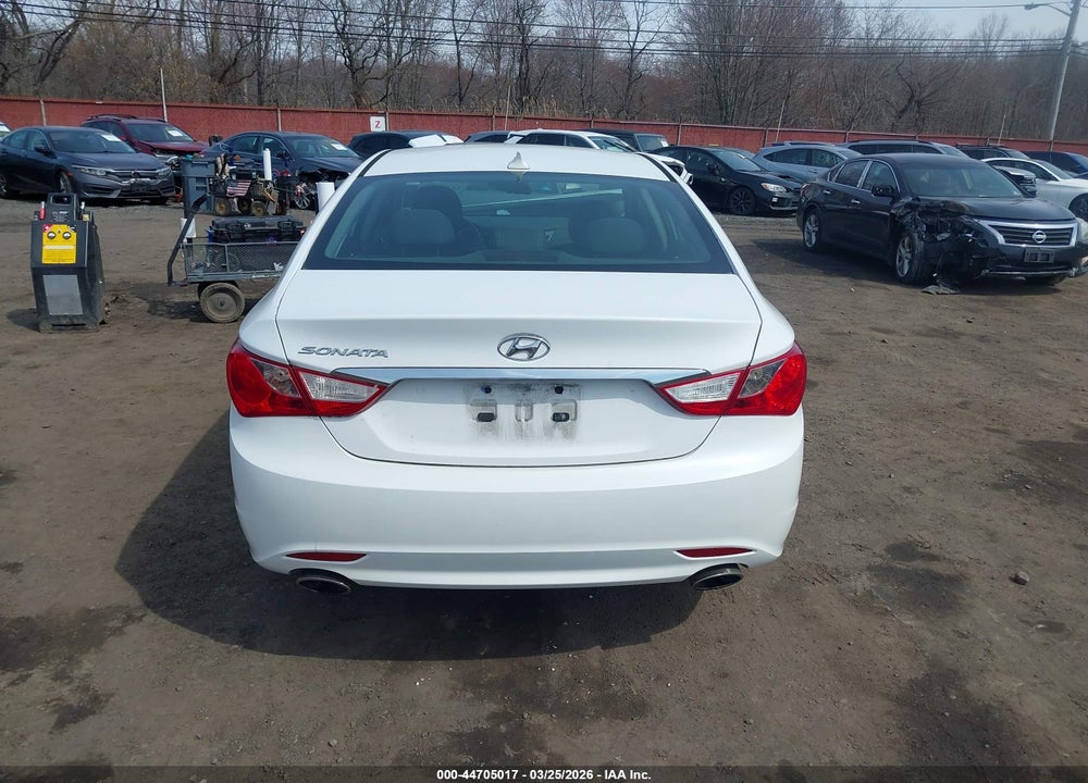 2012 HYUNDAI SONATA SE VIN: 5NPEC4AC4CH329840
