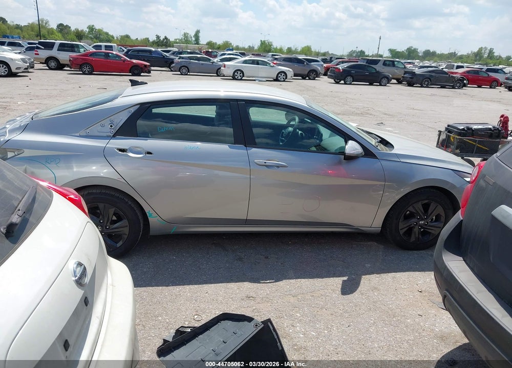 2022 HYUNDAI ELANTRA SEL VIN: 5NPLM4AG7NH065703
