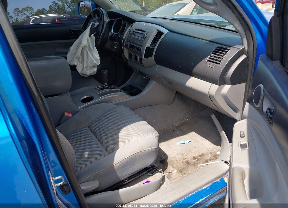 2011 TOYOTA TACOMA PRERUNNER V6 VIN: 3TMJU4GN8BM120730