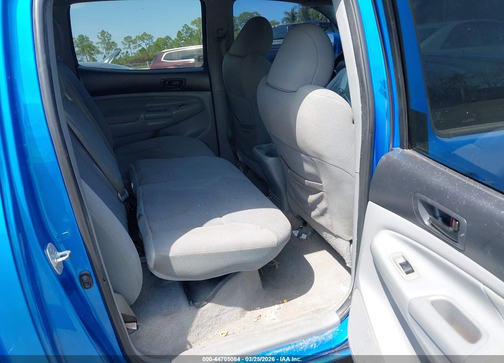 2011 TOYOTA TACOMA PRERUNNER V6 VIN: 3TMJU4GN8BM120730