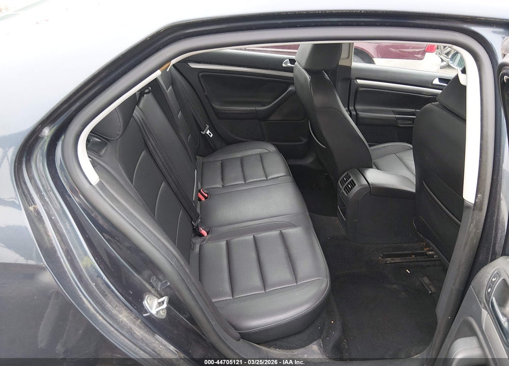 2010 VOLKSWAGEN JETTA LIMITED EDITION VIN: 3VWRX7AJ8AM109322
