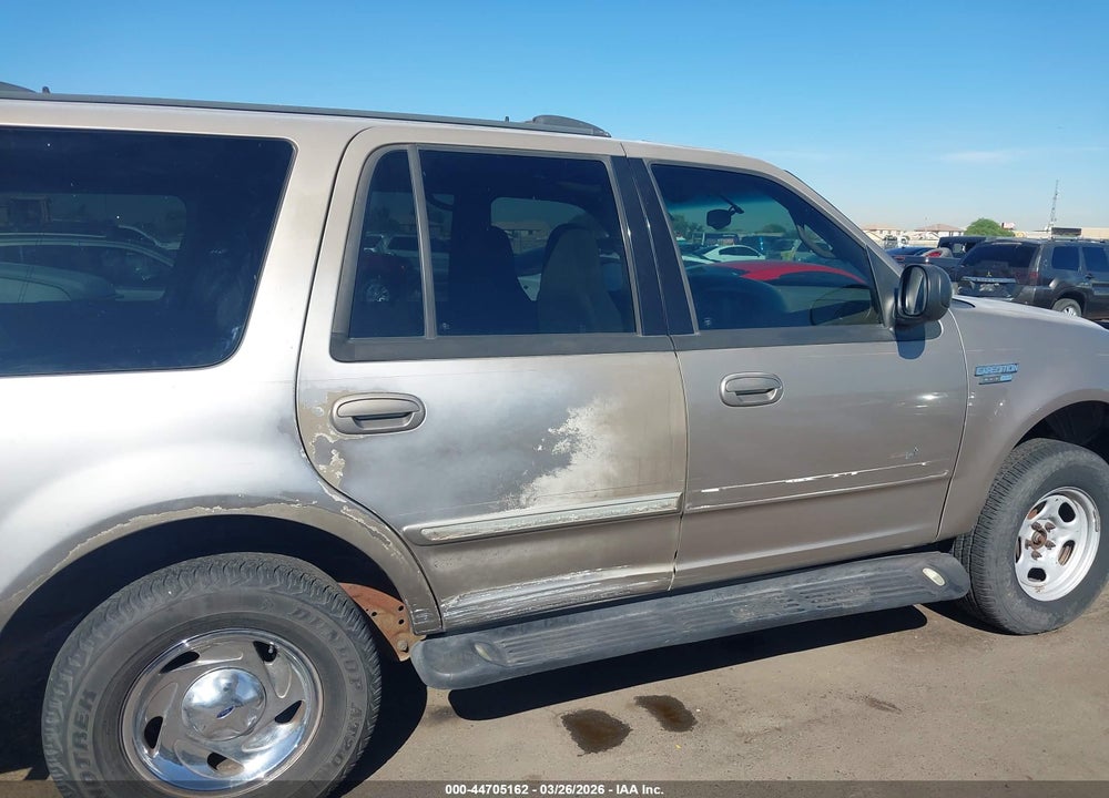 2001 FORD EXPEDITION XLT VIN: 1FMPU16L31LB36743