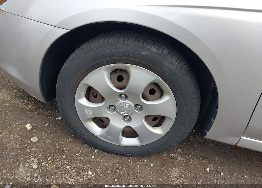 2009 KIA SPECTRA EX VIN: KNAFE221695650641