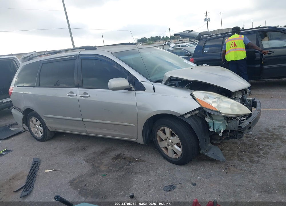 2008 TOYOTA SIENNA XLE VIN: 5TDZK22C18S224472
