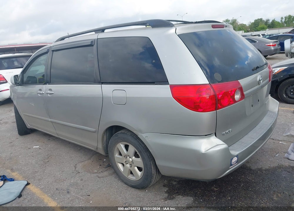 2008 TOYOTA SIENNA XLE VIN: 5TDZK22C18S224472