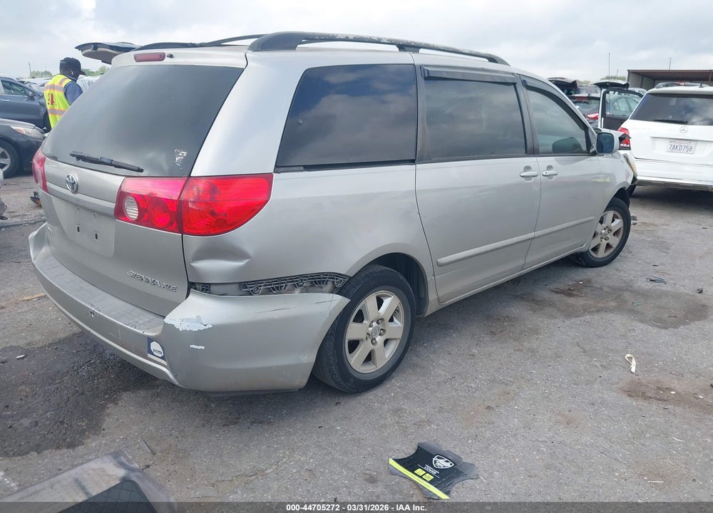 2008 TOYOTA SIENNA XLE VIN: 5TDZK22C18S224472