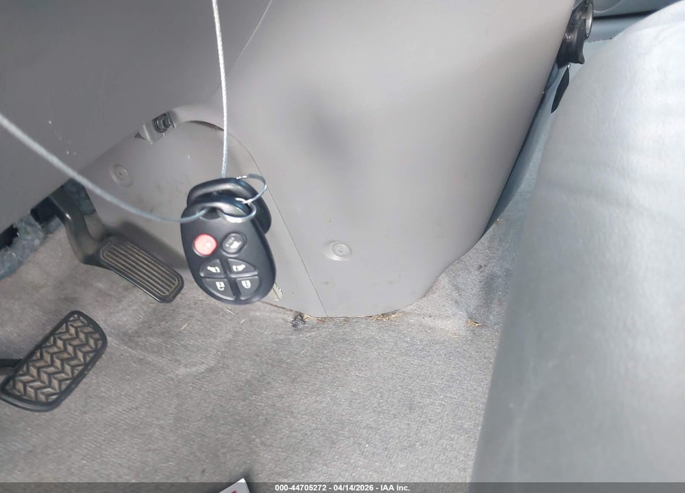 2008 TOYOTA SIENNA XLE VIN: 5TDZK22C18S224472