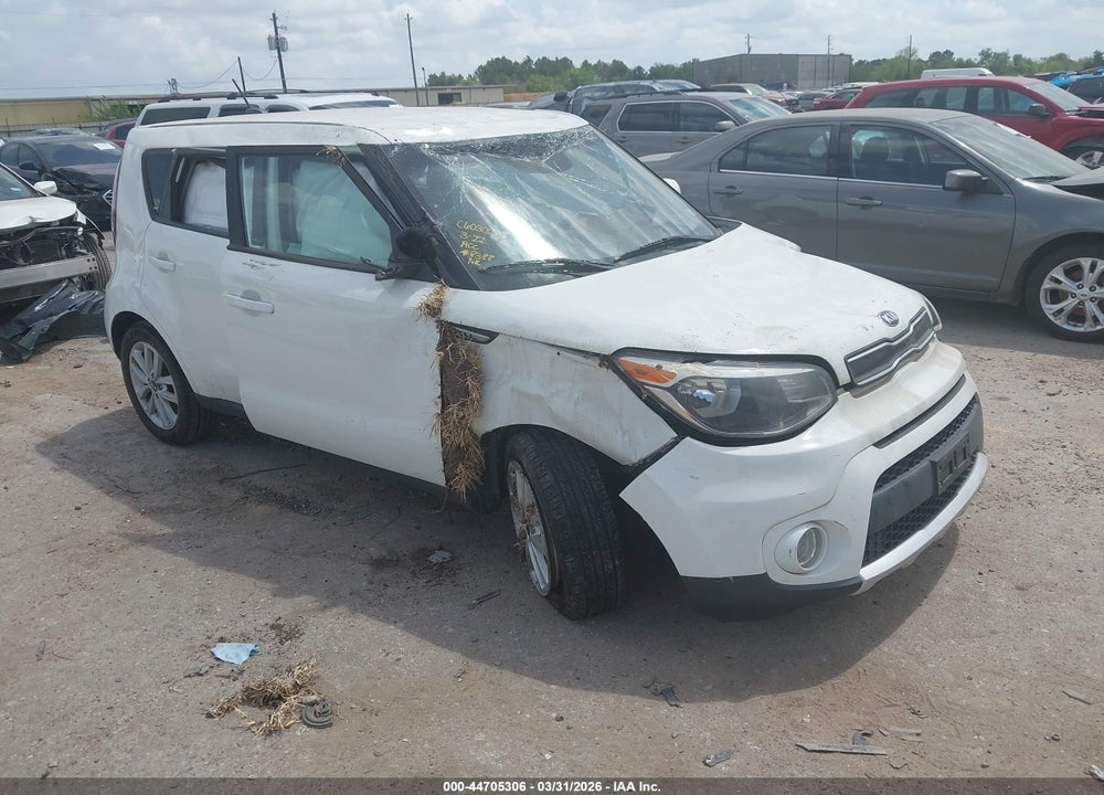 2018 KIA SOUL + VIN: KNDJP3A58J7598388
