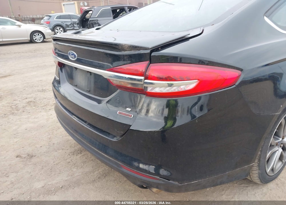 2017 FORD FUSION SE VIN: 3FA6P0HD2HR165885