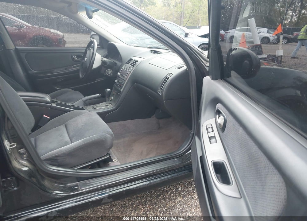 2002 NISSAN MAXIMA SE VIN: JN1DA31D02T413719