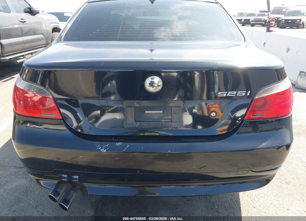 2007 BMW 525I VIN: WBANE53517CY04146