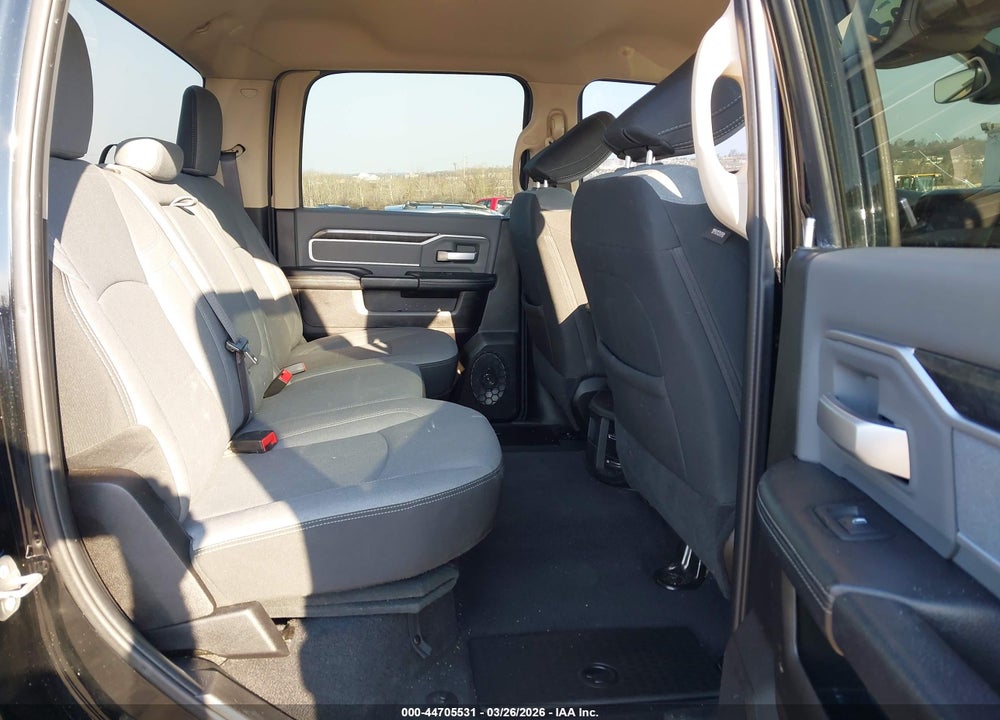 2019 RAM 2500 BIG HORN  4X4 8' BOX VIN: 3C6UR5JJ2KG653849