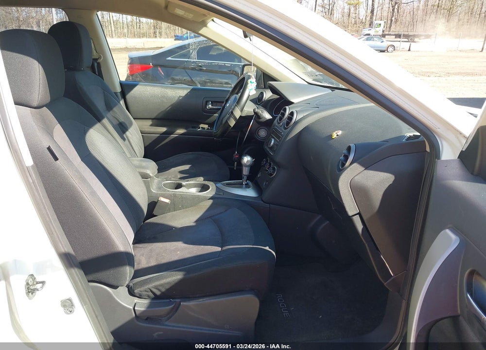 2013 NISSAN ROGUE S VIN: JN8AS5MV7DW652333