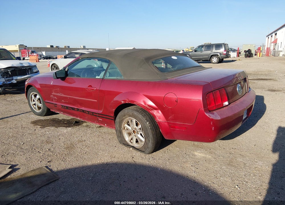 2005 FORD MUSTANG VIN: 1ZVFT84N155202892