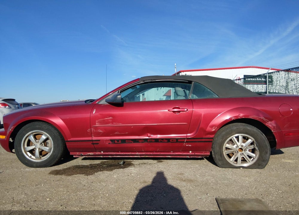 2005 FORD MUSTANG VIN: 1ZVFT84N155202892