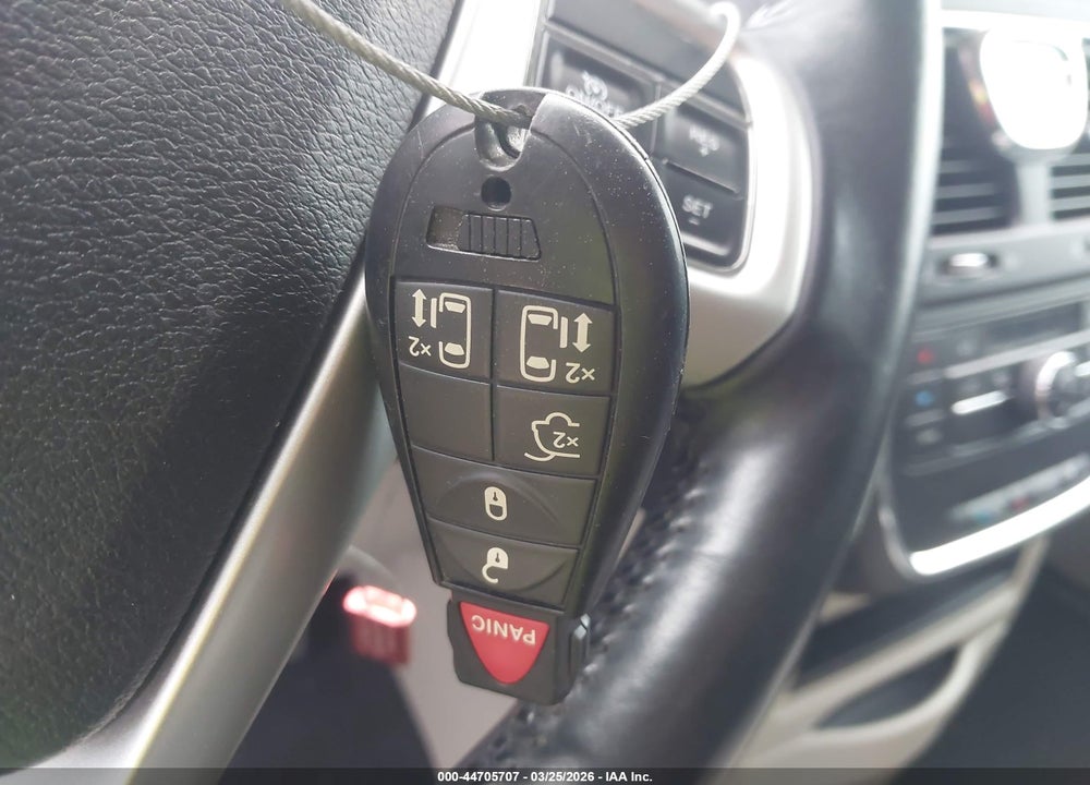 2014 CHRYSLER TOWN & COUNTRY TOURING VIN: 2C4RC1BGXER277315
