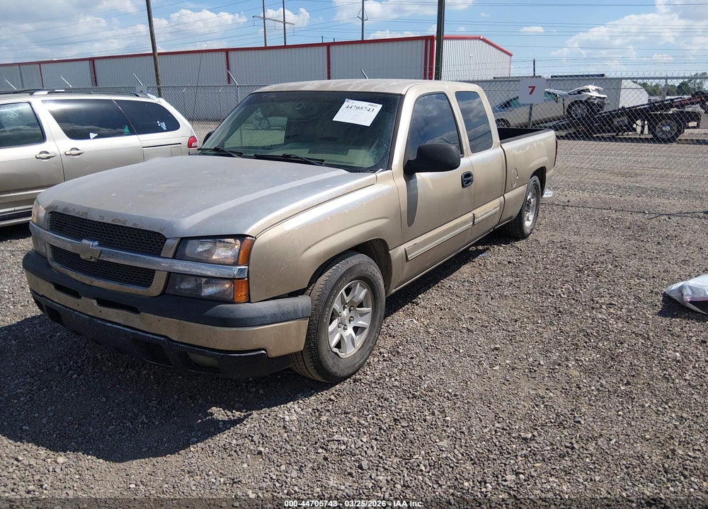2005 CHEVROLET SILVERADO 1500 LS VIN: 2GCEC19T851155777