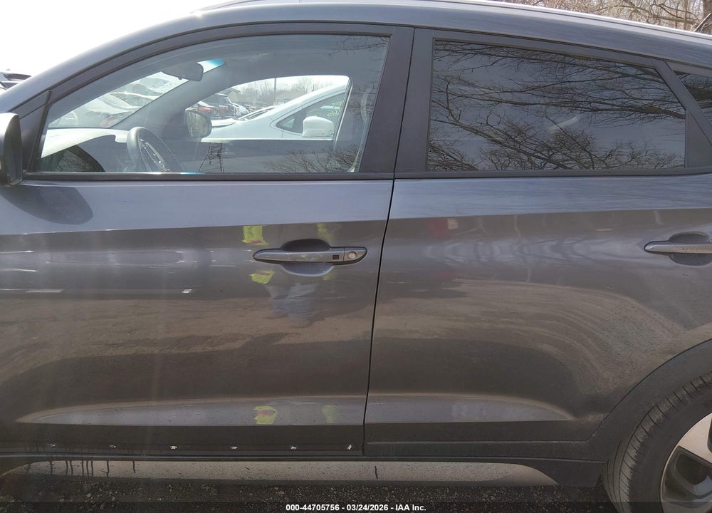 2017 HYUNDAI TUCSON SPORT VIN: KM8J33A22HU286611