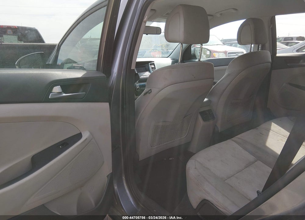 2017 HYUNDAI TUCSON SPORT VIN: KM8J33A22HU286611