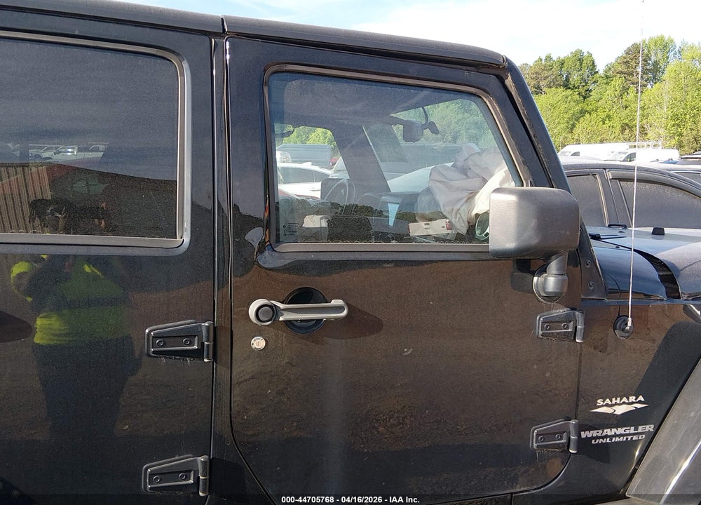 2015 JEEP WRANGLER UNLIMITED SAHARA VIN: 1C4BJWEG2FL613078