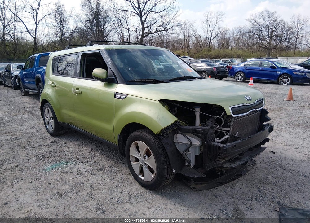2015 KIA SOUL + VIN: KNDJP3A59F7772380