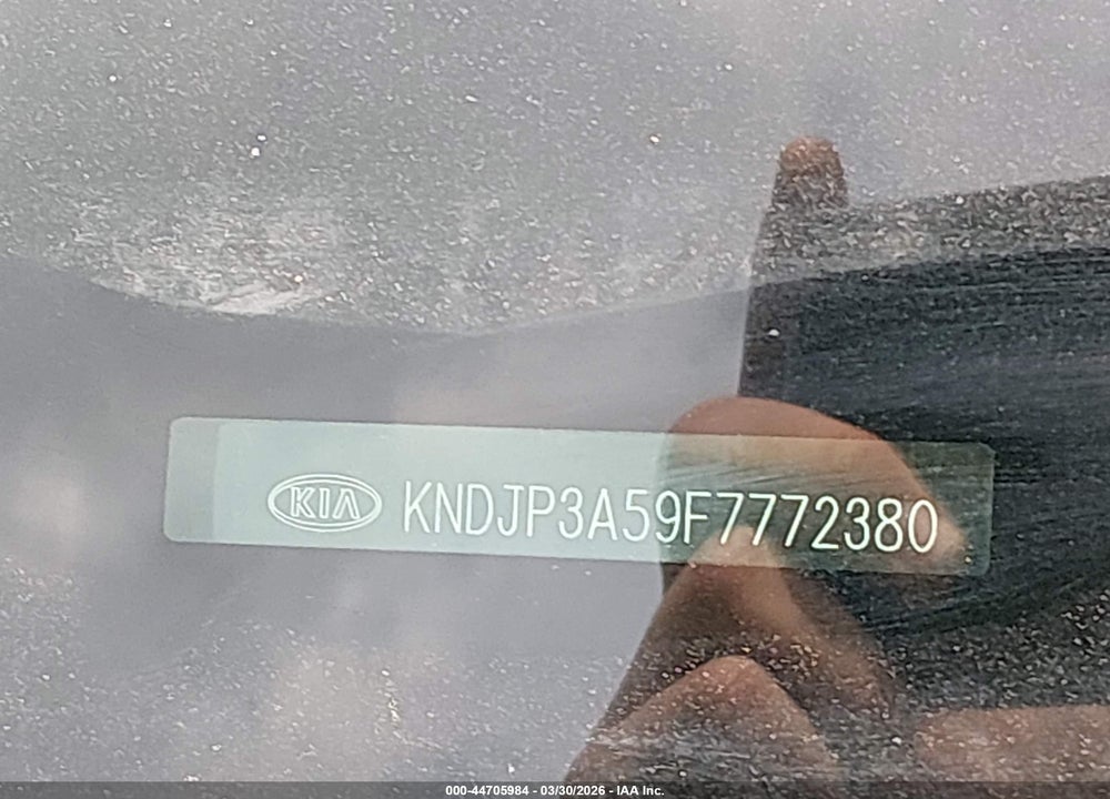 2015 KIA SOUL + VIN: KNDJP3A59F7772380