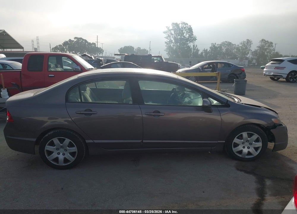 2010 HONDA CIVIC LX VIN: 19XFA1F5XAE029188