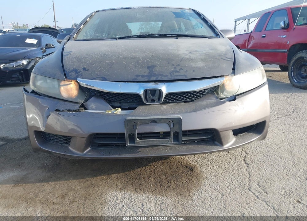 2010 HONDA CIVIC LX VIN: 19XFA1F5XAE029188