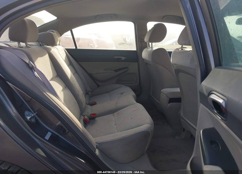 2010 HONDA CIVIC LX VIN: 19XFA1F5XAE029188