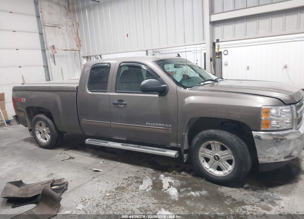 2013 CHEVROLET SILVERADO 1500 LT VIN: 1GCRKSE72DZ279083