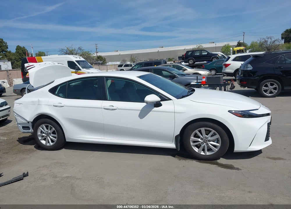 2025 TOYOTA CAMRY LE VIN: 4T1DAACK8SU135655