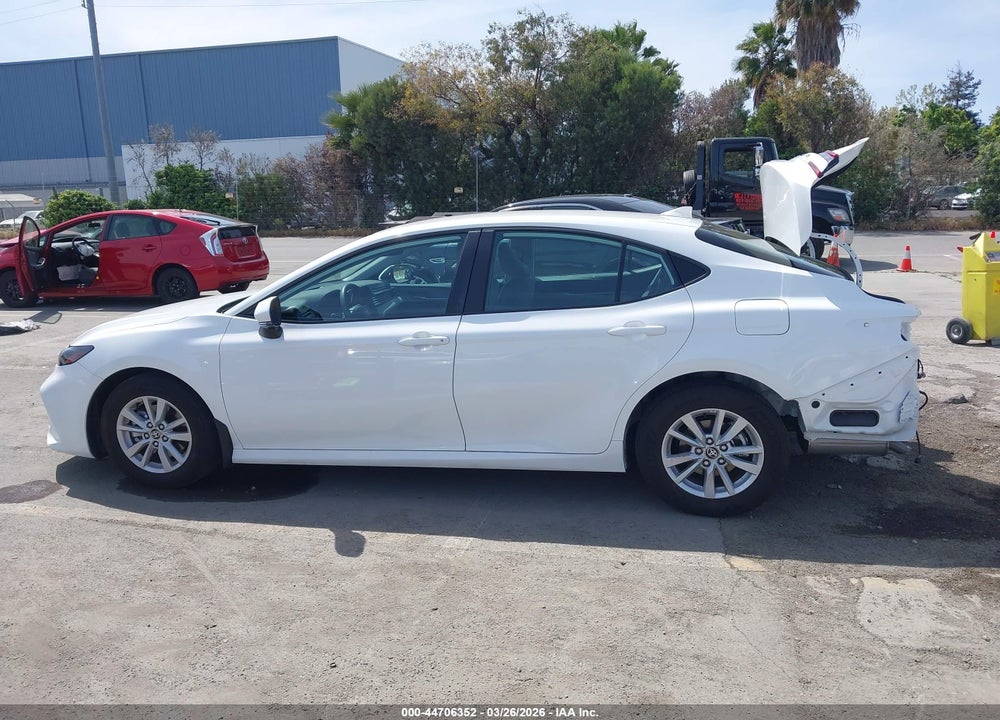 2025 TOYOTA CAMRY LE VIN: 4T1DAACK8SU135655