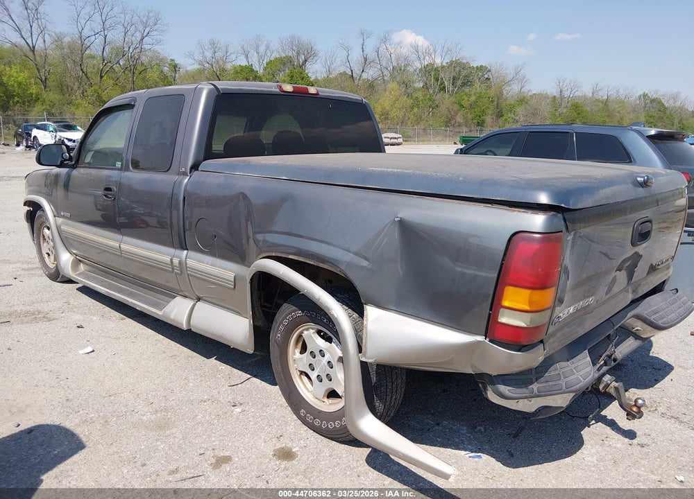 2000 CHEVROLET SILVERADO 1500 LS VIN: 1GCEC19TXYZ291744